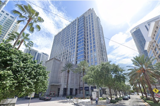 Skinny Louie Smashburgers Sizzle Into Downtown Fort Lauderdale