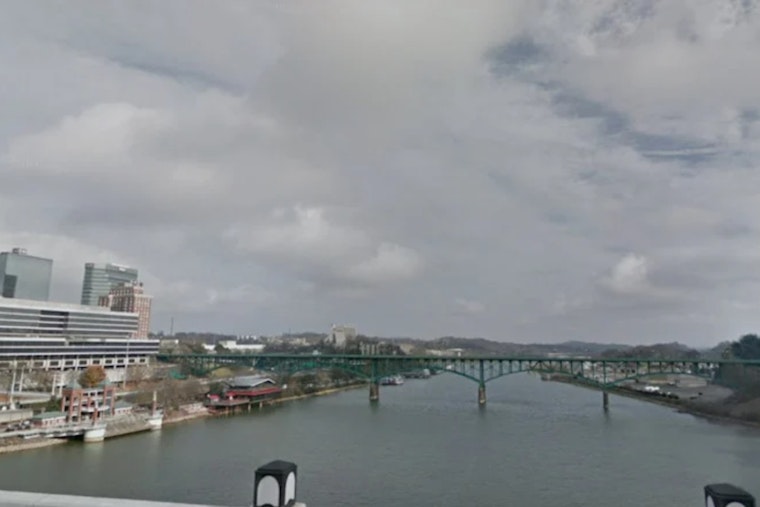 Soaking Sunday: Steady Rain, Slick Roads and Mountain Gusts Hit Knoxville