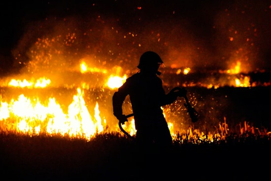 South Florida Grapples with Twin Grass Fires as Smoke Envelopes Region, Fire Crews Struggle to Contain Blazes near Miami and Weston