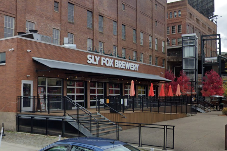 South Side Stunner as Sly Fox Abruptly Shutters Highline Pub
