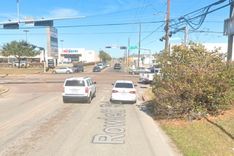 Southeast Houston Block Fumes Over Utility Box Left Wide Open