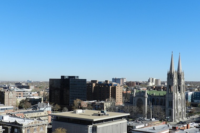 Springlike Sizzle in Denver as Red Flag Fire Fears Rise