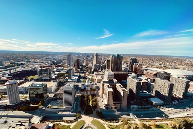 St. Louis Basks In Spring Tease Before Temperatures Tank