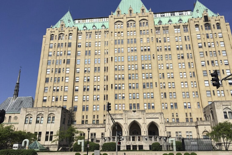 St. Louis Nurses Erupt Over ‘Dangerous’ Staffing At SLU Hospital