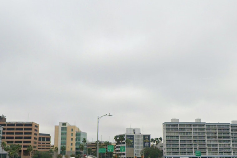Sun-Soaked Tampa Braces For Weekend Storm Ambush