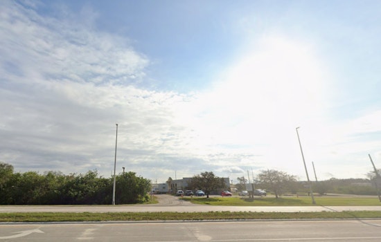 Tampa Wakes To Sunny Chill As Winds Stoke Fire Risk