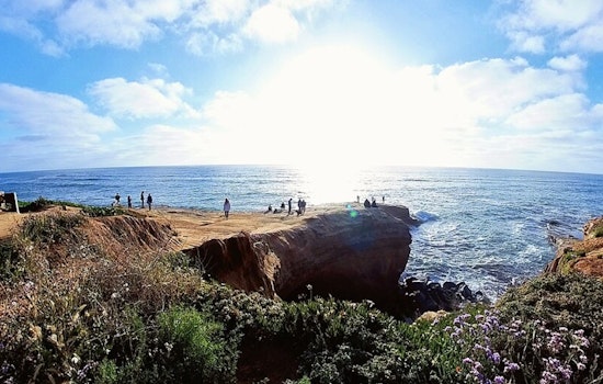 Sunset Cliffs Jumpers Slammed By Surf In Rocky Rescue Drama