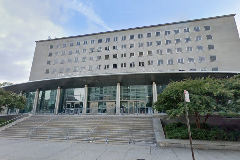 Suspect Extradited from South Korea to Face 2002 Flushing Murder Charges