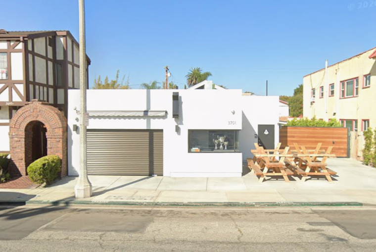 Tears, Smoke and Brisket as Mo Stewart Plants Texas BBQ Flag on Fourth Street