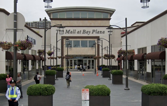 Teen Mayhem Rocks Bronx Mall As Cops Swarm Holiday Crowd