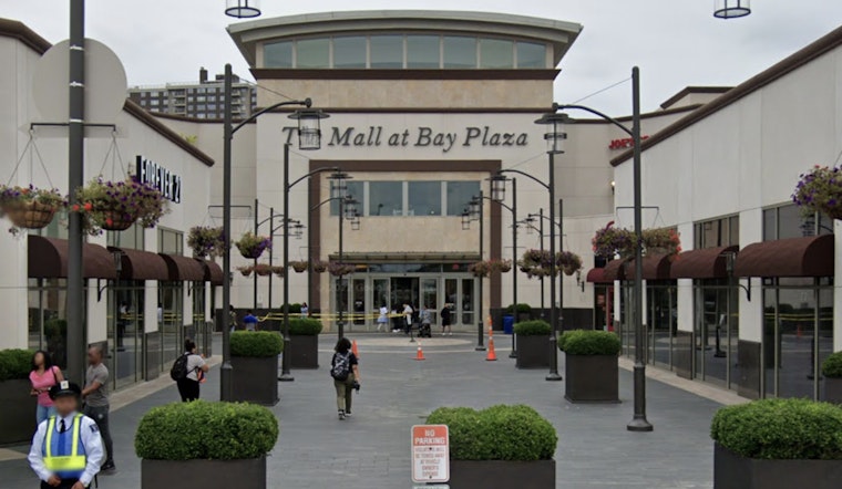 Teen Mayhem Rocks Bronx Mall As Cops Swarm Holiday Crowd