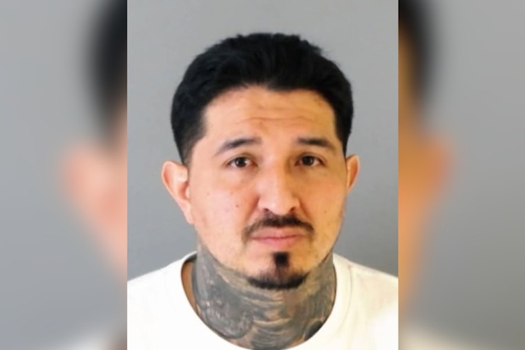 Thornton Cops Spin Out Suspect In PIT Maneuver After Apartment Shooting