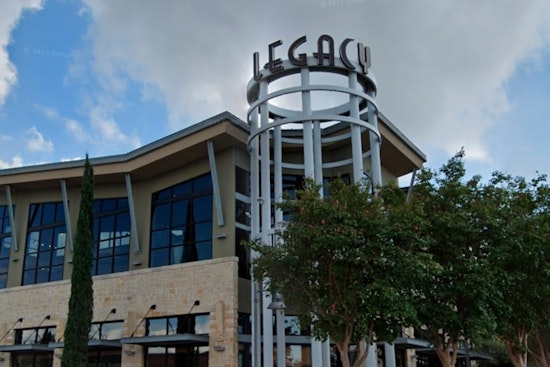 Toasted Yolk Cracks Open New Brunch Spot at Legacy Shops