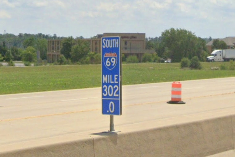 Two People Injured in Serious Multi-Vehicle Accident on I-69 Near Fort Wayne, Traffic Advised to Avoid Area