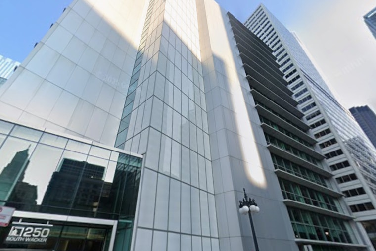 U Of I Poised To Snag Vacant Wacker Tower In $25 Million Loop Steal