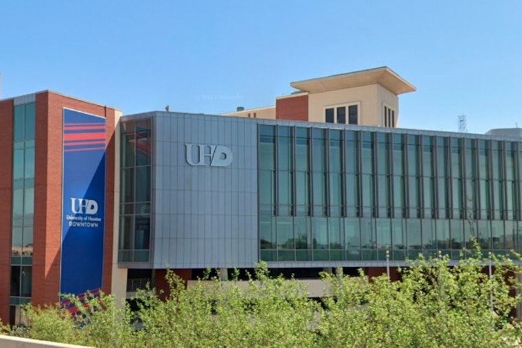 UHD Throws Open Doors For Eligible HISD Seniors