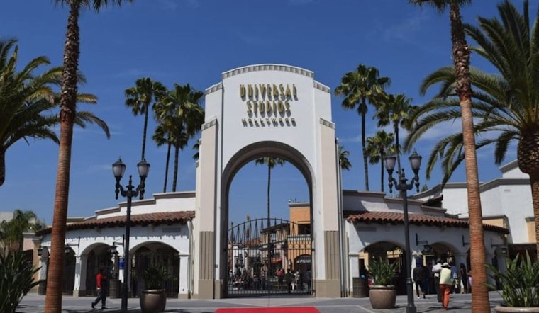 Universal Studios Shock Show, Naked Stunt Halts Packed Tram Tour