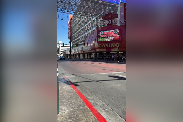 Vegas Bets On AI Smart Signals To Tame Wild Fremont Crossings