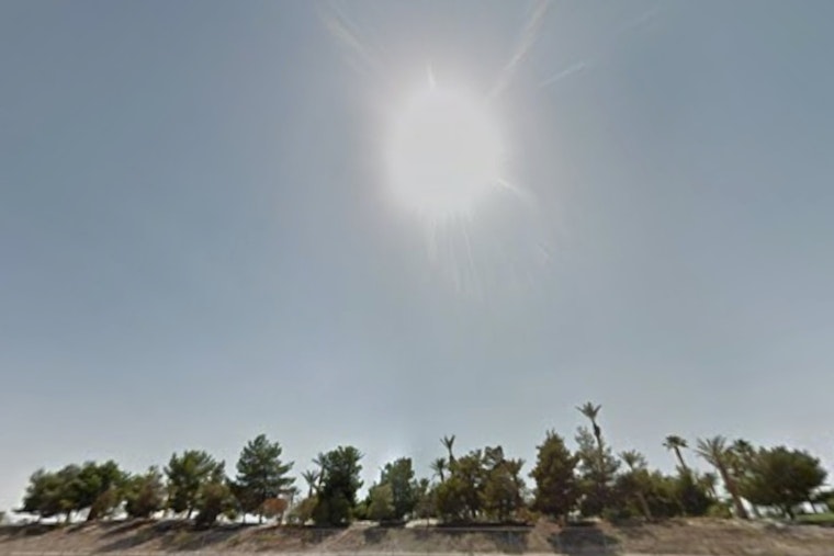 Vegas Winter Cranks Up The Heat As Temps Climb Into 80s