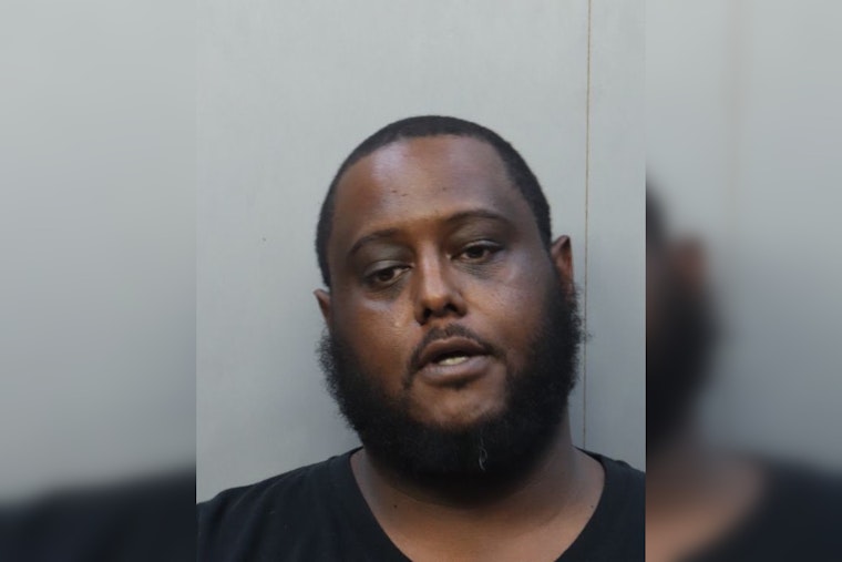Video Shows Miami 7-Eleven Showdown As Customer Pulls Gun On Clerk