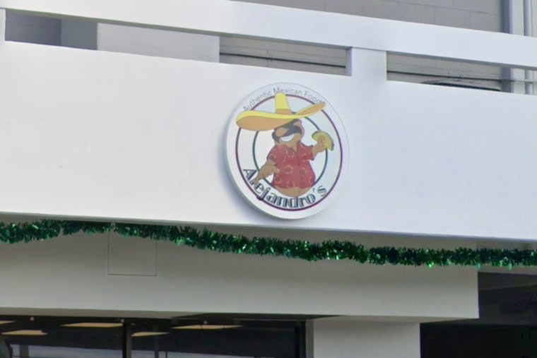 Waikīkī Taco Favorite Quietly Sets Up Shop In Pearl City Center