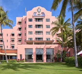 Waikiki’s ‘Ipu Baby’ Belts It Out With Viral Vocal Coach At Royal Hawaiian