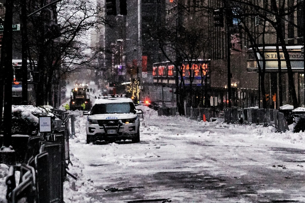 Warming Buses Go Unnoticed by Homeless During NYC Cold Snap as Mayor