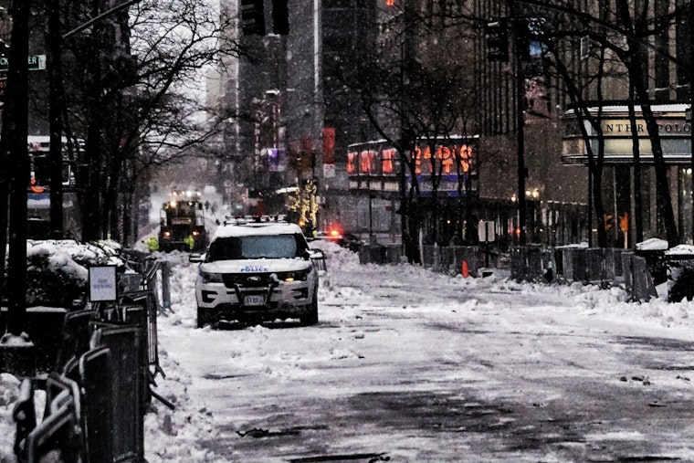 Warming Buses Go Unnoticed by Homeless During NYC Cold Snap as Mayor Mamdani Expands Shelter Options