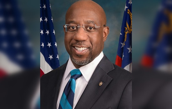 Warnock Hauls Claxton Hospital Boss To D.C. As Rural Health Alarm Bell