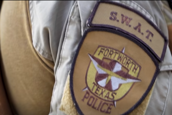West Fort Worth SWAT Swarms Apartment, Finds Wanted Man Holed Up in Closet