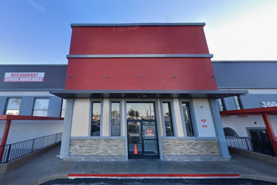 West Sahara Lands All-You-Can-Eat Chinese Joint With Backyard Hangout Patio