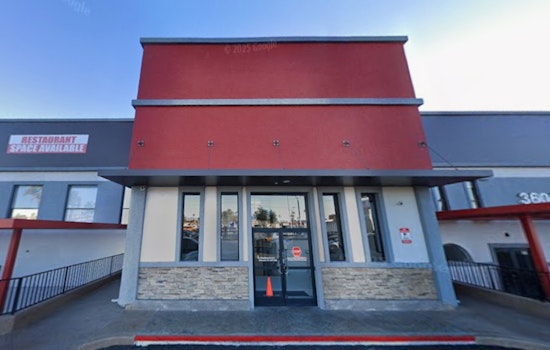 West Sahara Lands All-You-Can-Eat Chinese Joint With Backyard Hangout Patio