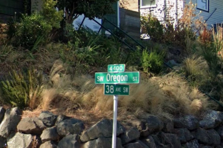 West Seattle Commute Snarled As Crash Traps Occupant, Shuts 38th Ave SW