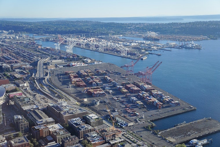 West Seattle Port Backups Targeted As Terminal 5 Rolls Out 12-Lane Truck Gate