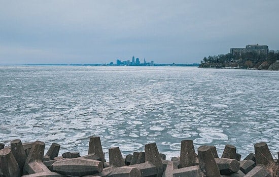 Wet Wake-Up: Rain and Rowdy Winds Barrel Across Cleveland and Lake Erie