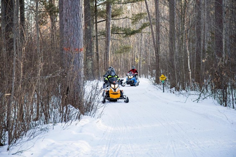 Wisconsin DNR Invites Snowmobile Enthusiasts to Share the Thrill During 'Take a Friend Snowmobiling Week'