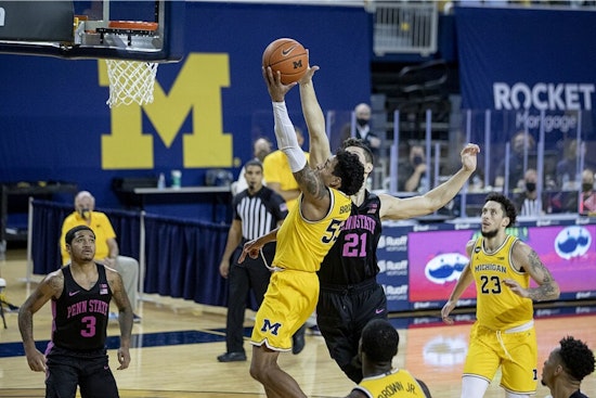 Wolverines Turn Crisler Into Rowdy Pool(e) Party With Big Ten Crown On The Line