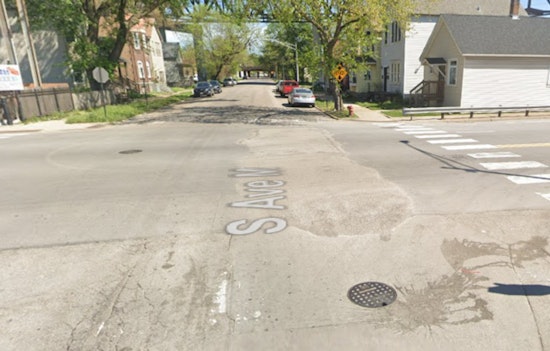 18-Year-Old Fatally Shot On Chicago's Far South Side