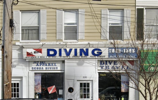 After 35 Years, City Island's Captain Mike's Pulls Anchor On Storefront