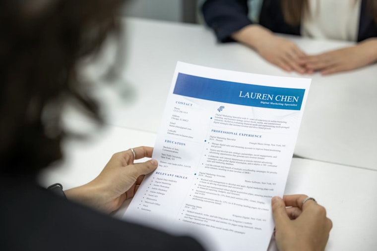 AI Résumé Flood Has Atlanta Hiring Managers Hitting The Brakes