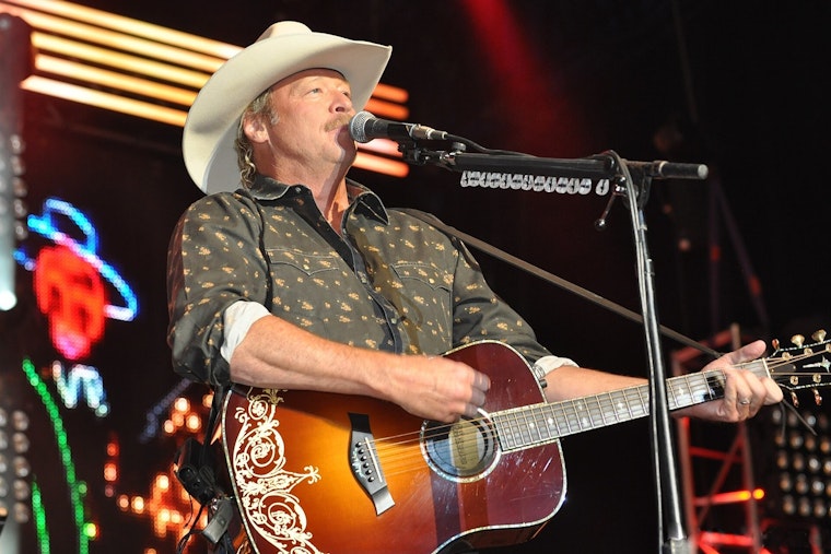 Alan Jackson Turns West Palm Waterfront Into Five O’Clock Party Zone
