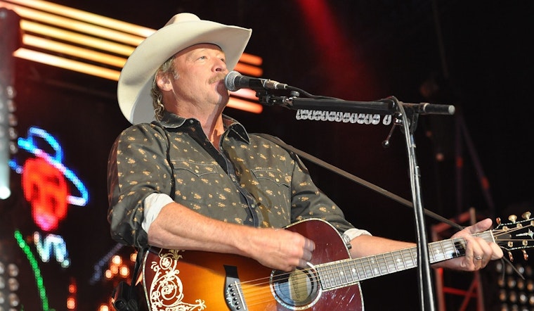 Alan Jackson Turns West Palm Waterfront Into Five O’Clock Party Zone