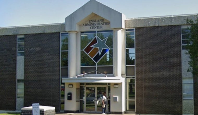 Alexandria Airpark Set To Host Migrant Family Holding Center