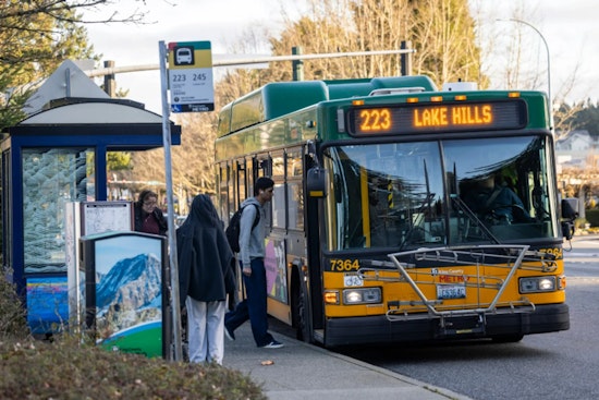 All-Door Boarding Blitz as Metro Juices Service for Crosslake Rail Debut