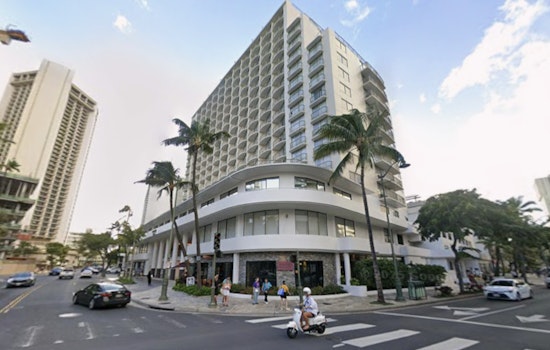 Aloha Greek Scoops Froyo Into Waikiki's Outrigger Paradise