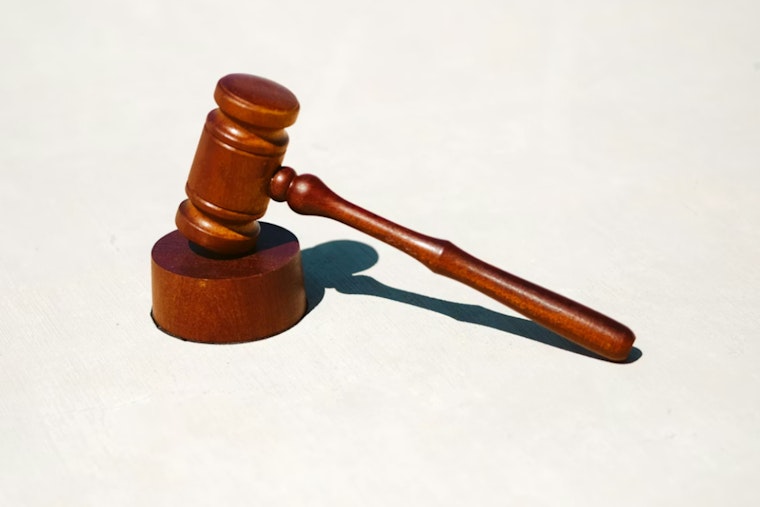 Apache Cop In Alleged Show Low Walmart Shoplift Spree Pleads Not Guilty
