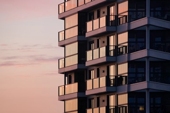 Arbor House Preleasing 301 Units in Arlington Heights
