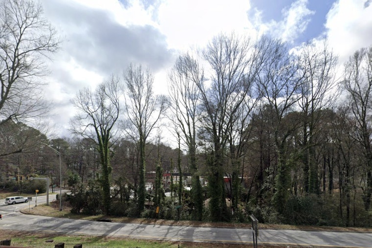 Atlanta Wakes in Soupy Fog, Then Bakes in Springlike Heat