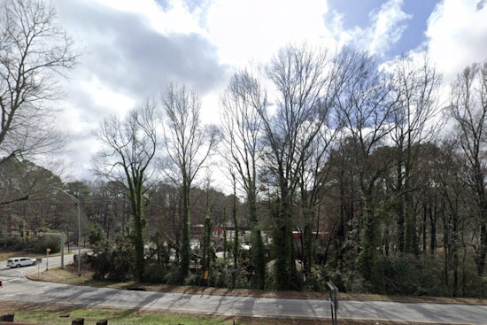 Atlanta Wakes in Soupy Fog, Then Bakes in Springlike Heat
