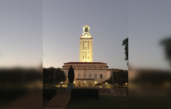 Austin Hotline Puts Former Foster Youth On The Line To Succeed